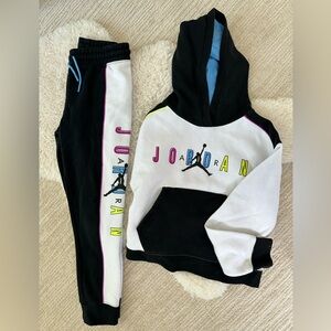 Girls Jordan Hoodie and Jogger Set size Medium 10/12